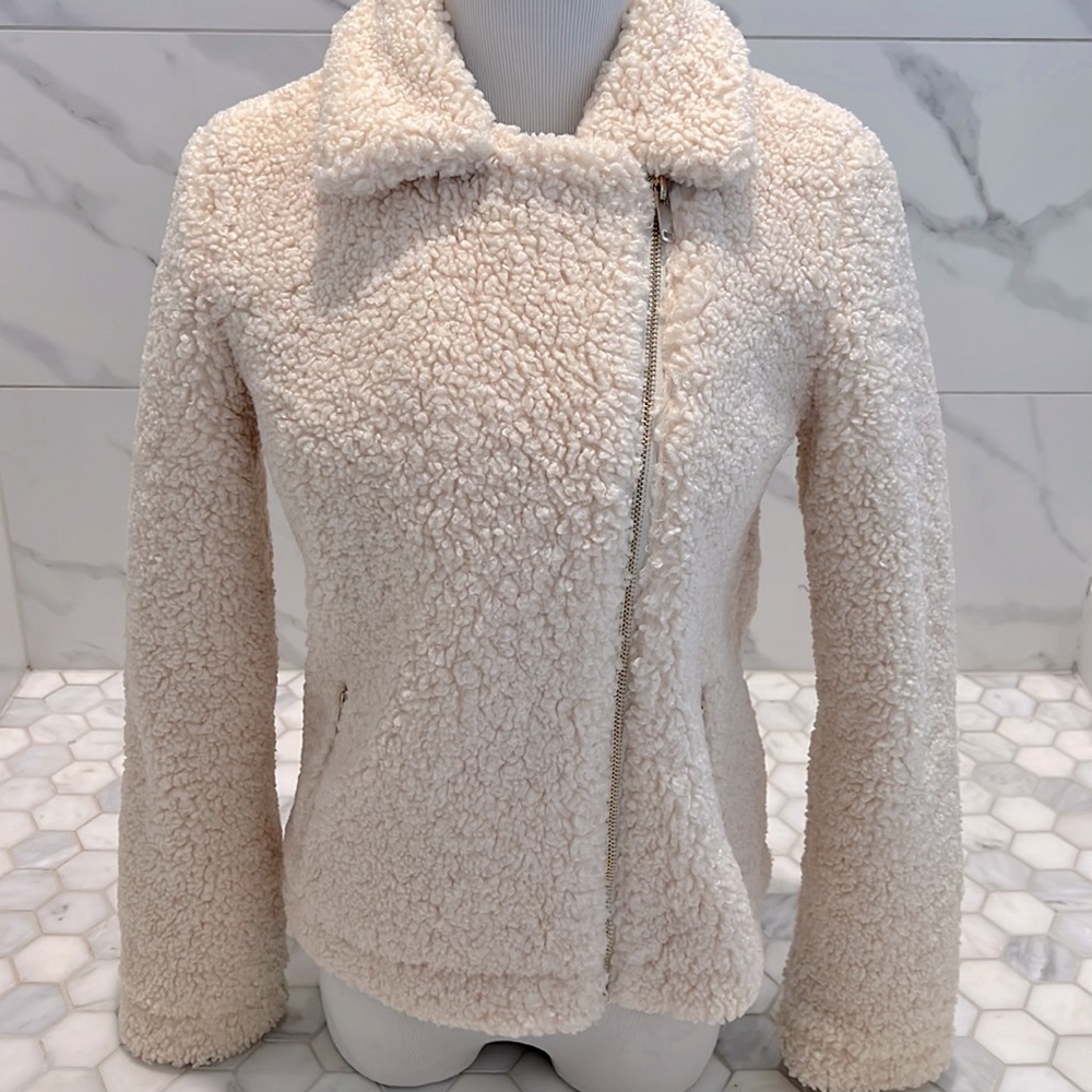 Forever 21 Cream Sherpa Jacket Girl’s Size 13/14